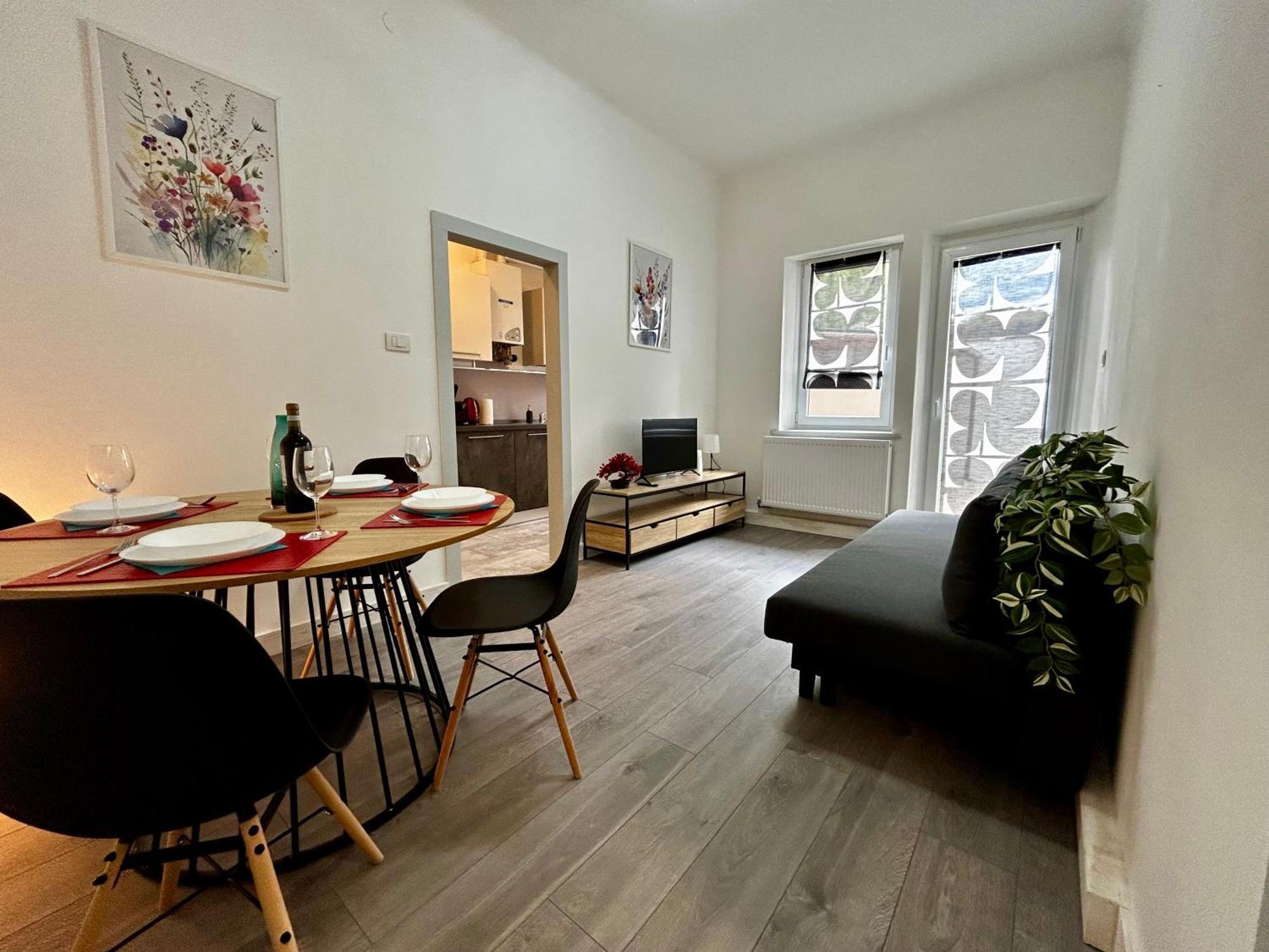 Luxury Allo Apartment In Center Of Udine Luaran gambar